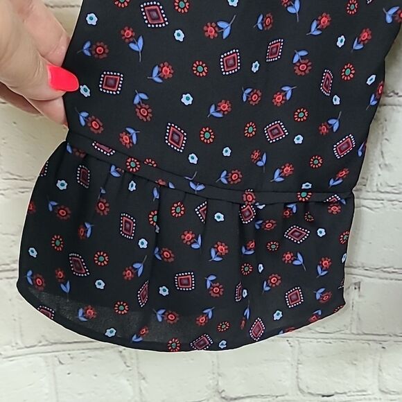 LOFT Petite Black Geo Floral Bell Sleeve Mixed Media Top Women's Blouse XSP - Picture 6 of 14